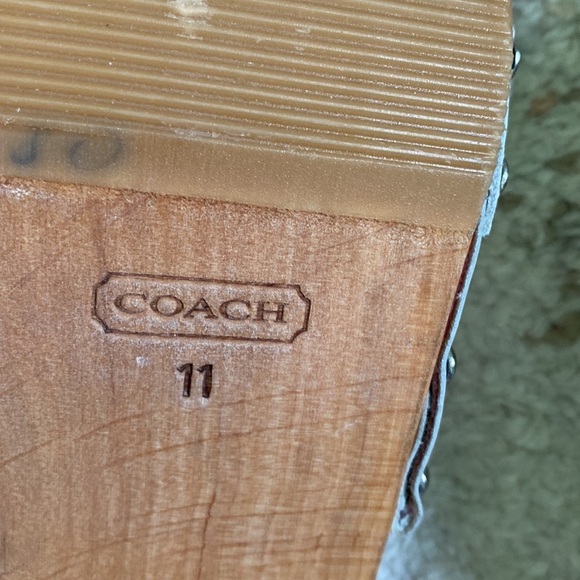 Coach - Picture 5 of 5